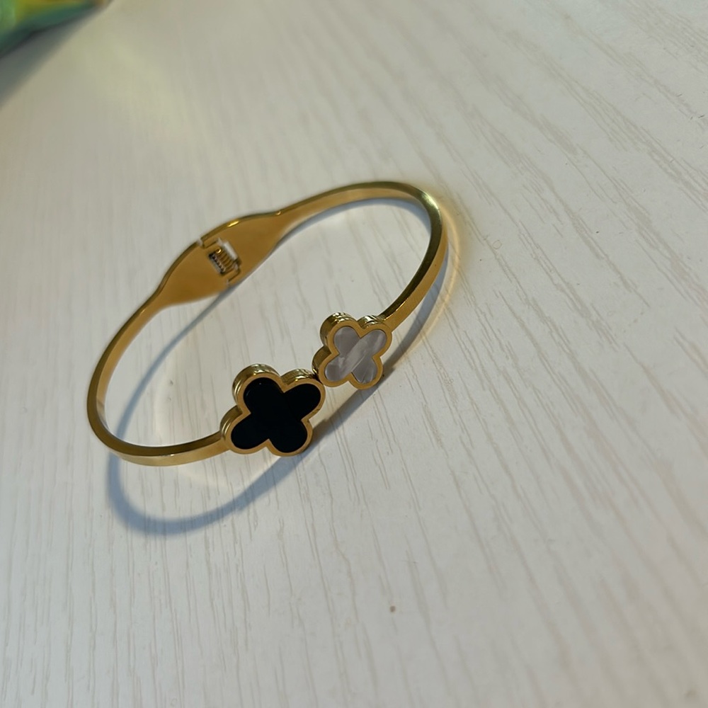 Louis Vuitton Blossom Bracelet